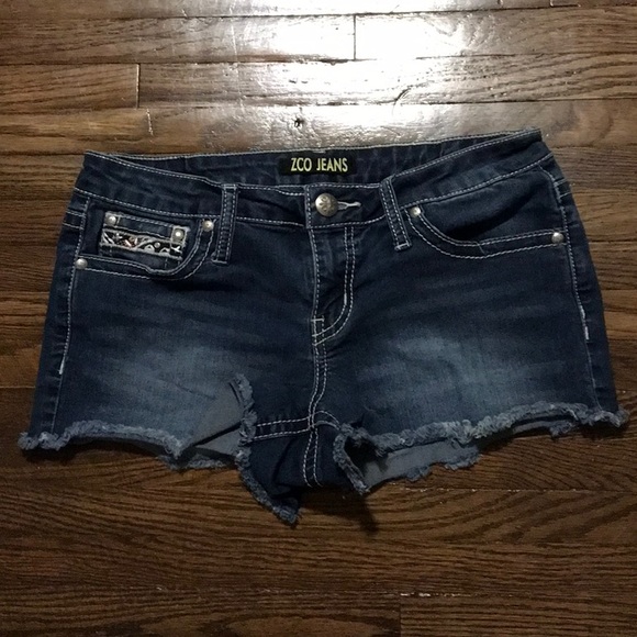 SALE - ZCO Cut-Off Fleur de Lis Embellished Jean Shorts - Picture 3 of 8
